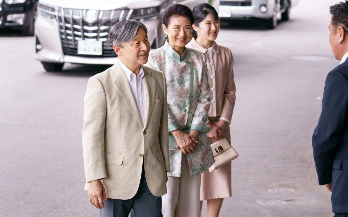 Jubel im Baji Koen - Japans Kaiserfamilie feiert die Springreiter der Asienspiele