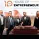 Grand-Duc Guillaume von Luxemburg schneidet laechelnd eine Torte in Form einer Zehn beim 10. Geburtstag vom House of Entrepreneurship in Luxemburg an - Photo: Maison du Grand-Duc / Kary Barthelmey