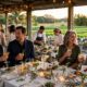 Festliche Tafel beim Swank Table Dinner auf der Swank Farm in Loxahatchee, Florida - das Benefiz-Dinner 'Fall into Winter' mit den Köchen der vier Four Seasons Resorts zugunsten der Kids Cancer Foundation