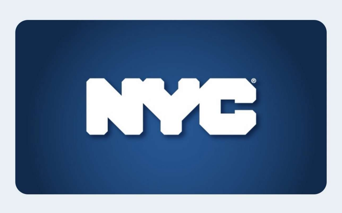 Waehler und Wahlplakate in New York City waehrend der Buergermeisterwahl 2025.